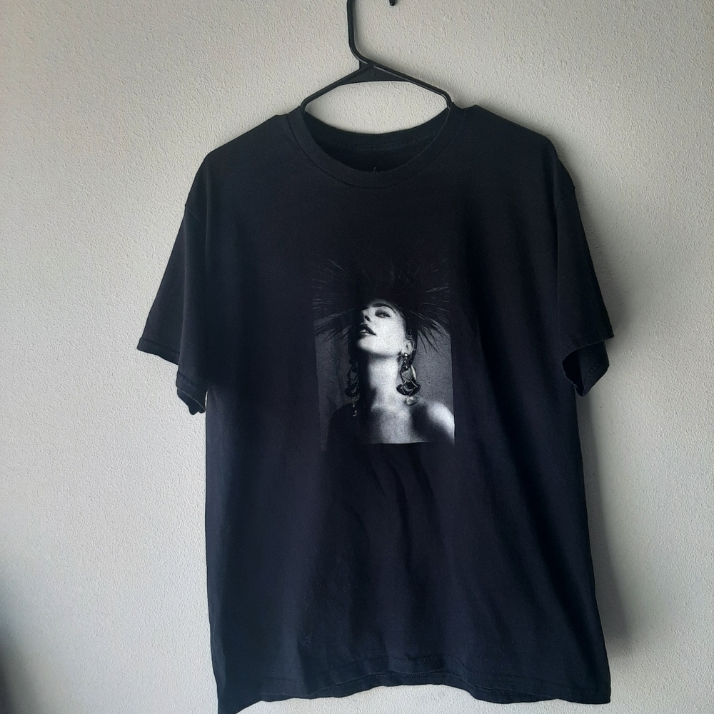 Lady Gaga Las Vegas 2022 black graphic t-shirt